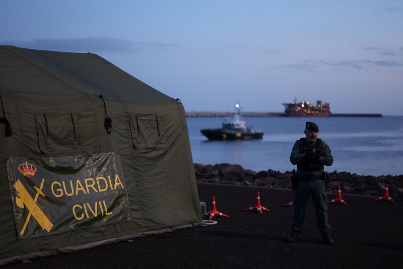 Evacuation flights leave Tenerife after cruise ship virus outbreak