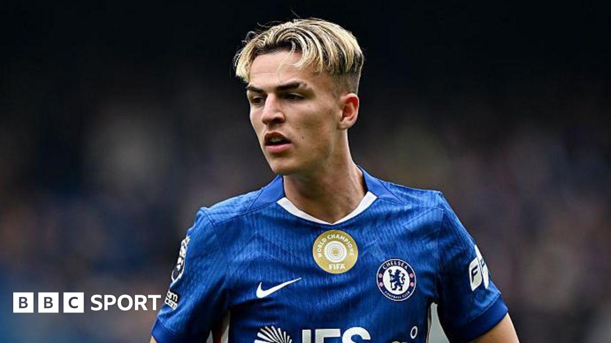 Jesse Derry: Chelsea teenager taken to hospital after head injury