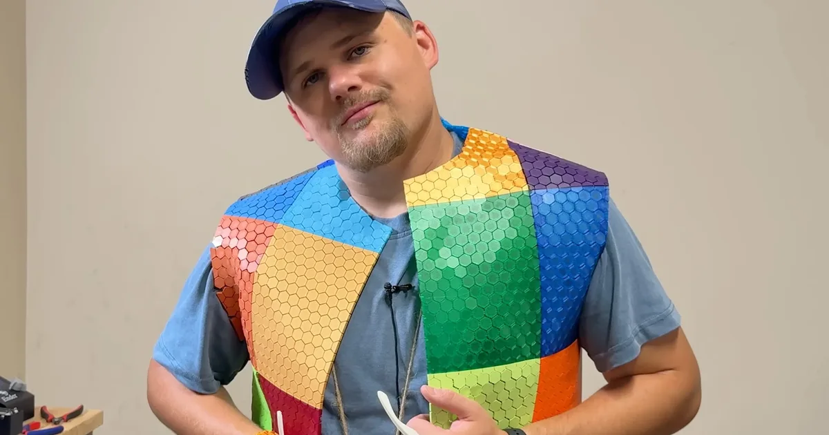 A YouTuber 3D printed an entire outfit, but the comfort and cost are more complicated than you’d think