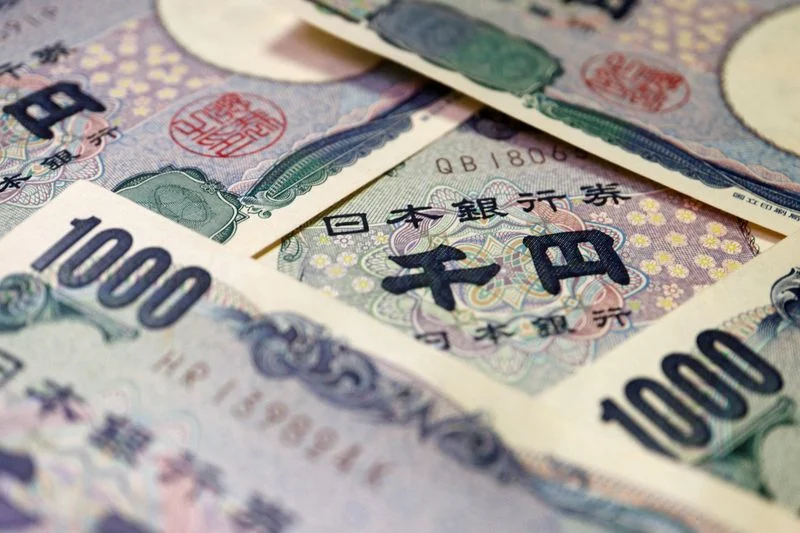 Exclusive-Japan plans to better manage war chest for yen intervention, draft report shows