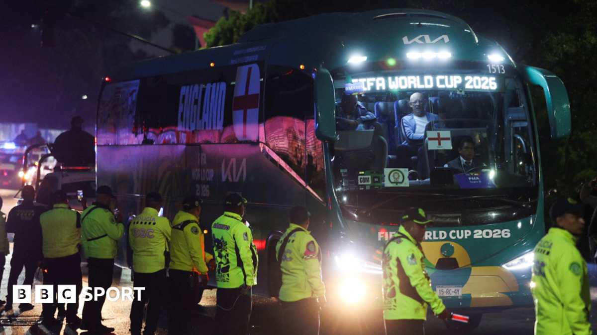 World Cup 2026: England booed on arrival at Mexico City hotel