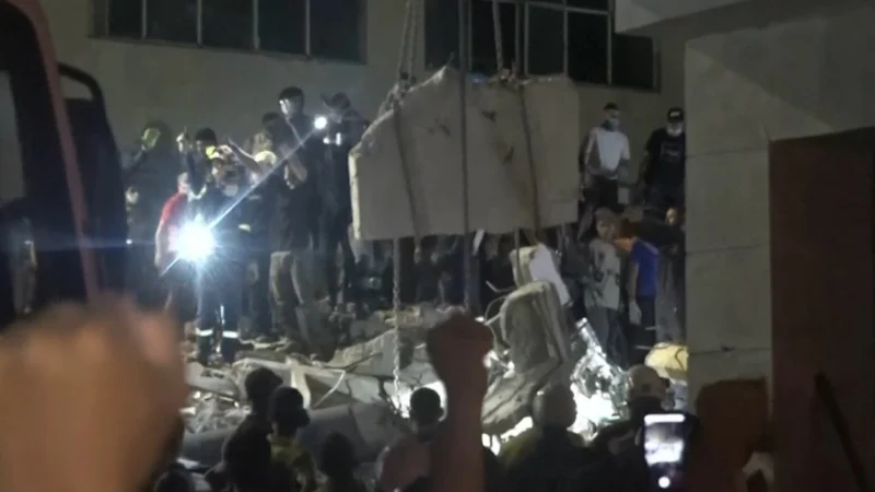 Colombia earthquake victims rescued