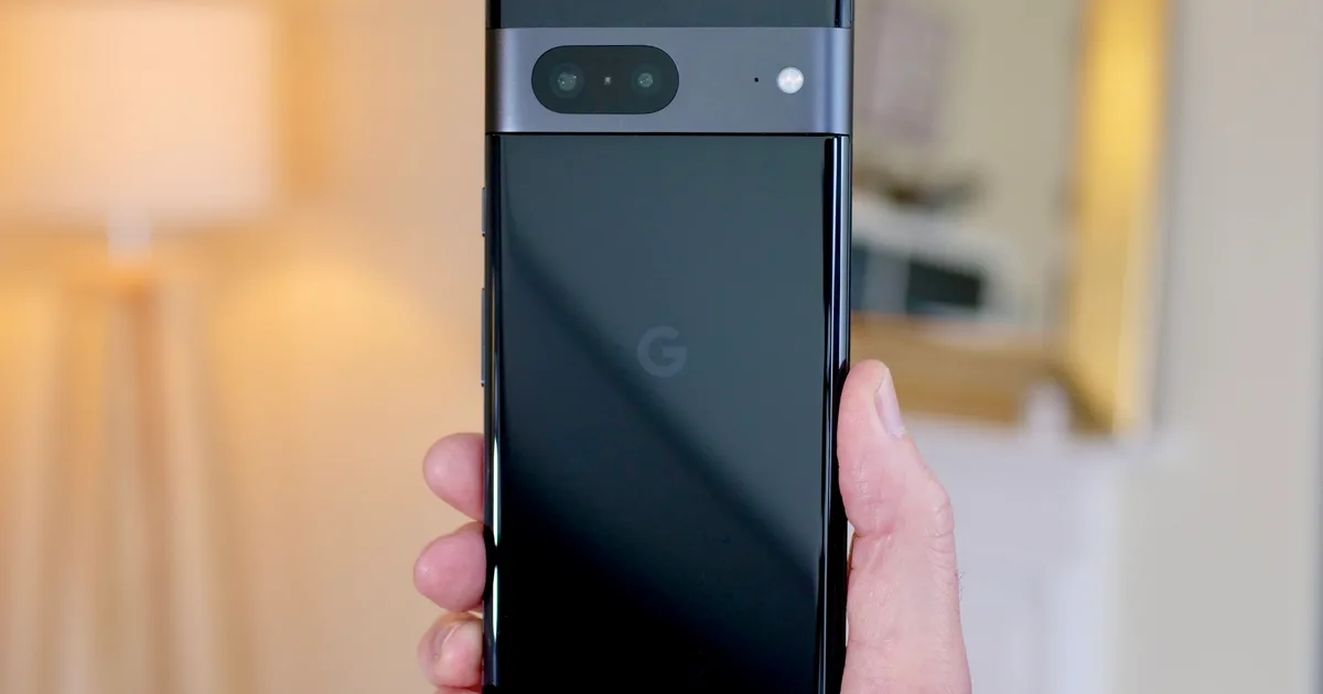 Quick Share AirDrop compatibility could soon arrive on the Pixel 7 and Pixel 8